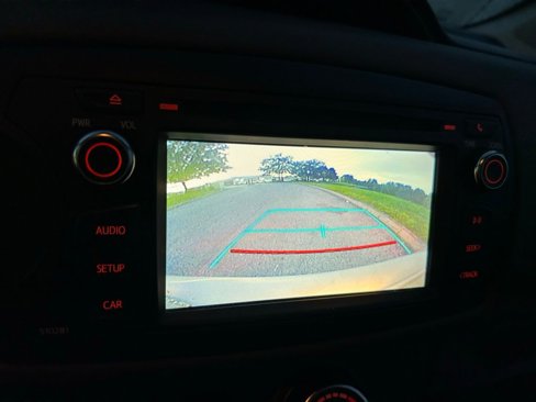 Used 2018 Toyota Yaris L image 24