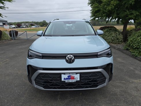 New 2025 Volkswagen Taos SE image 9