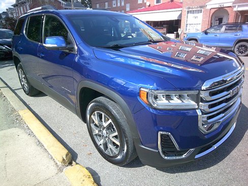 Used 2023 GMC Acadia SLE w/ Driver Convenience Package image 1