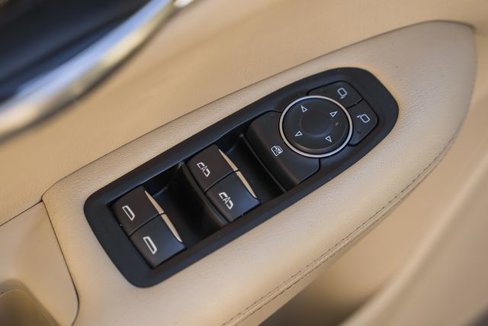 Used 2017 Cadillac XT5 FWD image 33
