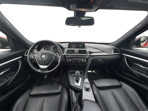 Used 2017 BMW 330i Gran Turismo xDrive image 28
