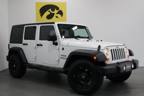 Used 2013 Jeep Wrangler Unlimited Sport image 2