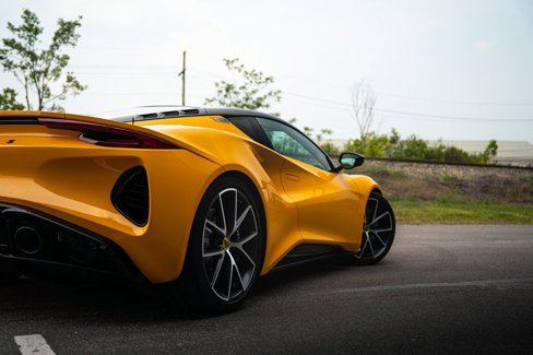 Used 2024 Lotus Emira First Edition image 9
