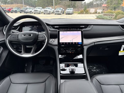 New 2025 Jeep Grand Cherokee L Limited image 29