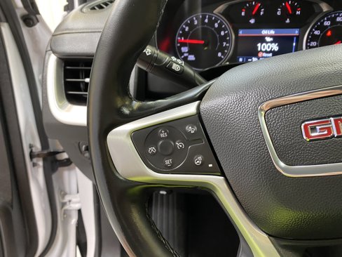 Used 2024 GMC Terrain SLT image 35