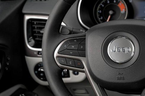 Used 2021 Jeep Cherokee Limited image 27