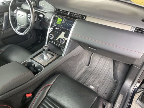 Used 2020 Land Rover Discovery Sport SE R-Dynamic image 30