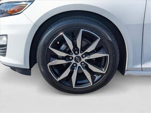Used 2020 Chevrolet Malibu RS image 24