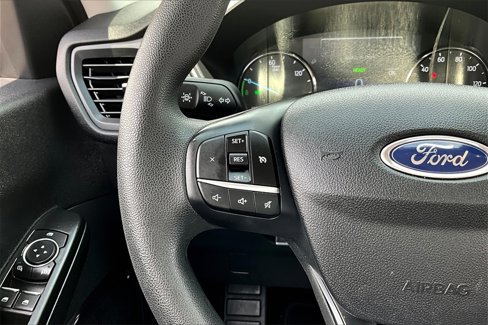 Used 2022 Ford Escape SE image 19