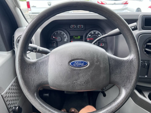 Used 2015 Ford E-350 and Econoline 350 Super Duty image 18
