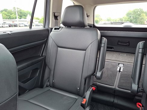 Used 2019 Volkswagen Atlas SEL R-Line image 35