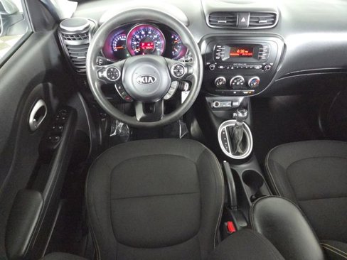 Used 2015 Kia Soul + image 17