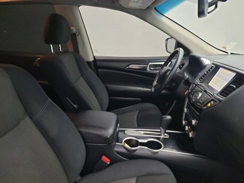 Used 2019 Nissan Pathfinder SV image 21