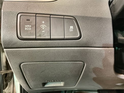 Used 2014 Hyundai Elantra SE image 15