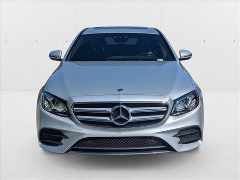 Used 2019 Mercedes-Benz E 300 image 2