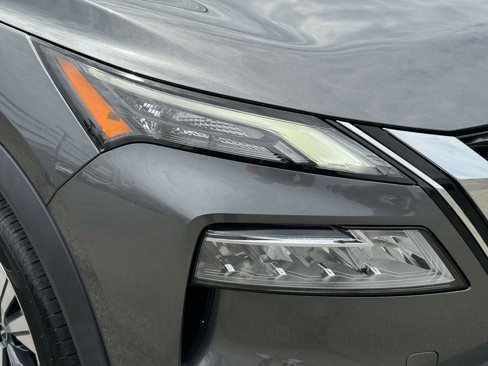 Used 2022 Nissan Rogue SV image 8