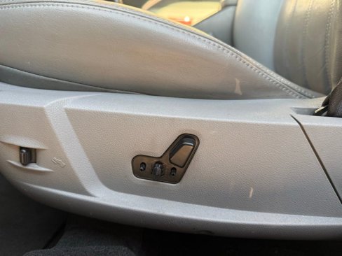 Used 2006 Chrysler 300 C w/ Protection Group II image 14