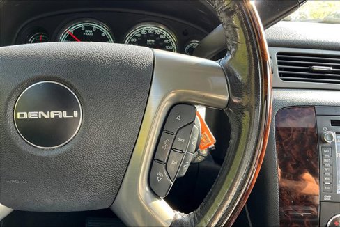 Used 2012 GMC Yukon Denali image 16