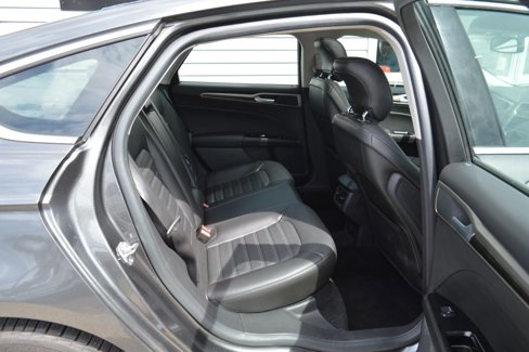 Used 2015 Ford Fusion SE w/ Equipment Group 202A image 22