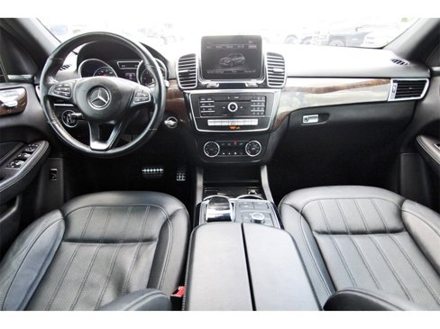 Used 2019 Mercedes-Benz GLE 400 4MATIC image 11
