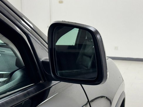 Used 2018 Jeep Grand Cherokee Limited image 34