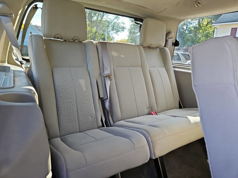 Used 2011 Ford Expedition XLT w/ HD Trailer Tow Pkg image 17