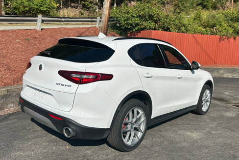 Used 2018 Alfa Romeo Stelvio Ti Sport image 5