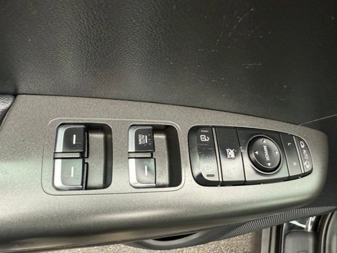 Used 2020 Kia Sportage LX w/ LX Popular Package image 24