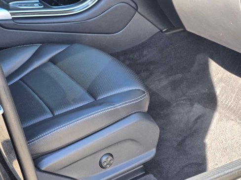 Used 2021 Mercedes-Benz GLC 300 4MATIC image 7