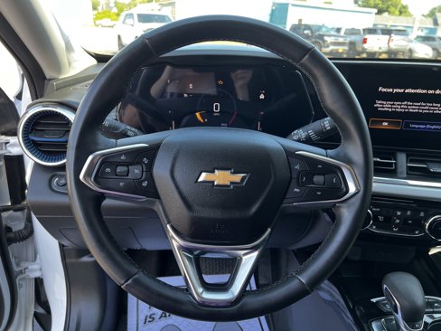 Used 2024 Chevrolet Trax LT w/ Driver Confidence Package image 13