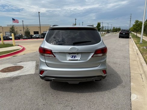 Used 2017 Hyundai Santa Fe SE w/ SE Premium Package 02 image 6