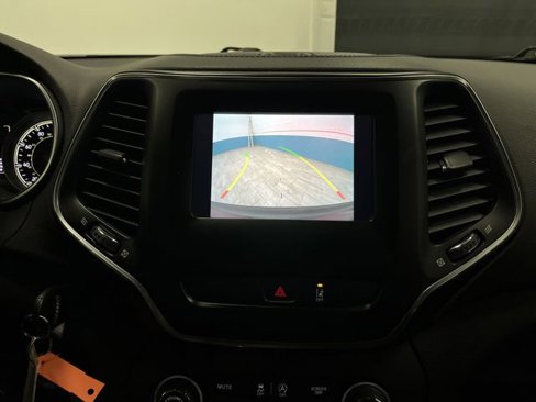 Certified 2021 Jeep Cherokee Latitude image 8