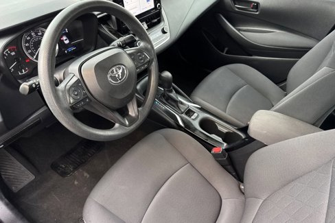 Certified 2022 Toyota Corolla LE image 4