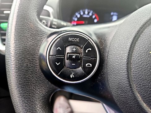 Used 2021 Kia Soul LX image 20