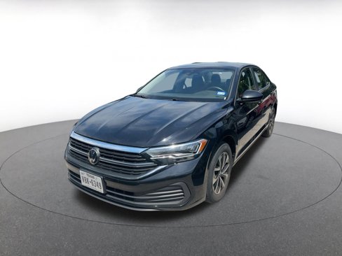 Used 2024 Volkswagen Jetta S image 3