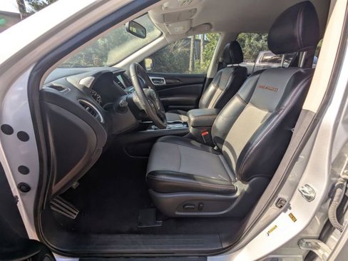 Used 2019 Nissan Pathfinder SV w/ Rock Creek Edition image 9