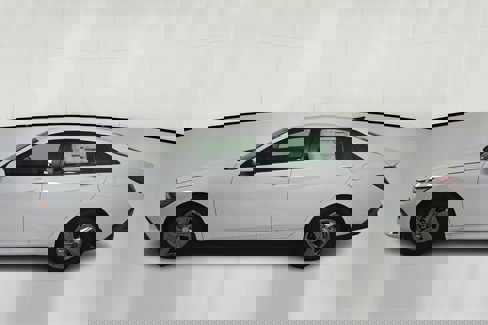 New 2025 Hyundai Elantra SE image 4