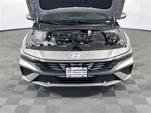 New 2025 Hyundai Elantra SE image 25