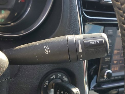 Used 2013 Chrysler 200 S image 19