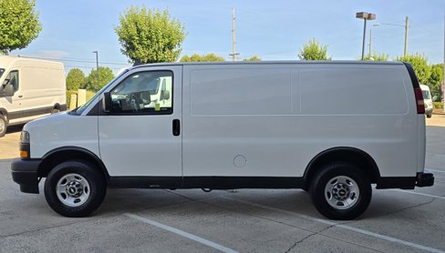 Used 2020 Chevrolet Express 2500 w/ Safety Package image 7