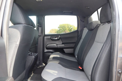 Used 2021 Toyota Tacoma TRD Off-Road image 6