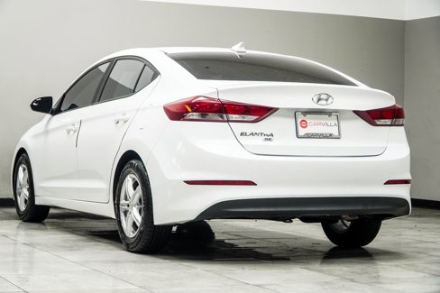 Used 2017 Hyundai Elantra SE image 10