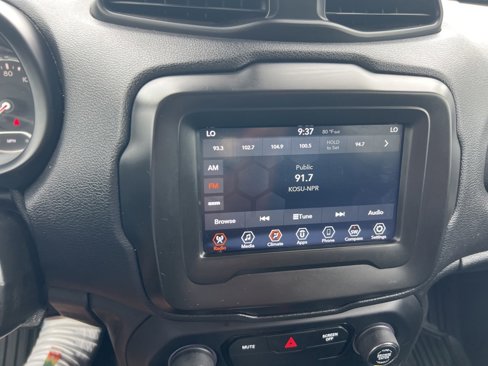 Used 2020 Jeep Renegade Sport image 17
