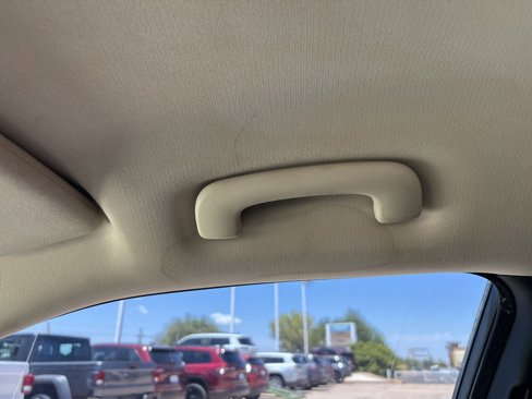 Used 2015 Chrysler 300 Limited image 36