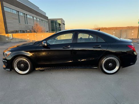 Used 2016 Mercedes-Benz CLA 250 4MATIC image 2