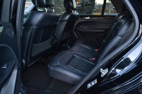 Used 2015 Mercedes-Benz ML 400 4MATIC w/ Accessory Chrome Package image 32