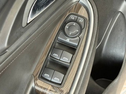 Used 2024 Chevrolet Malibu LT image 18