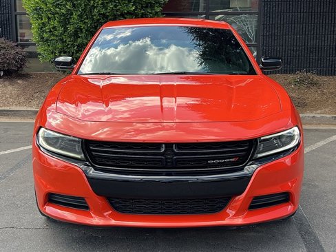 Used 2022 Dodge Charger SXT w/ Blacktop Package image 3