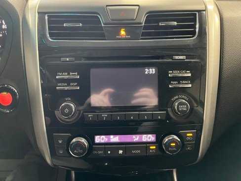 Used 2014 Nissan Altima 2.5 SV image 22