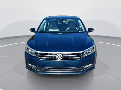 Used 2018 Volkswagen Passat 2.0T SE image 8